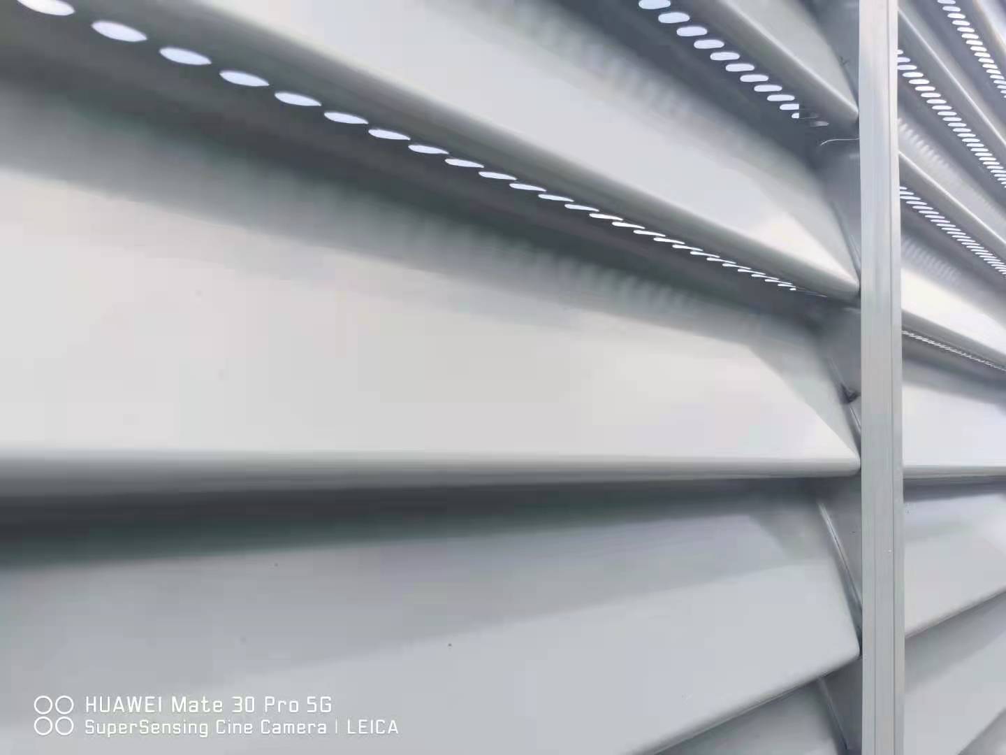 百叶钢构围挡 百叶钢构围挡